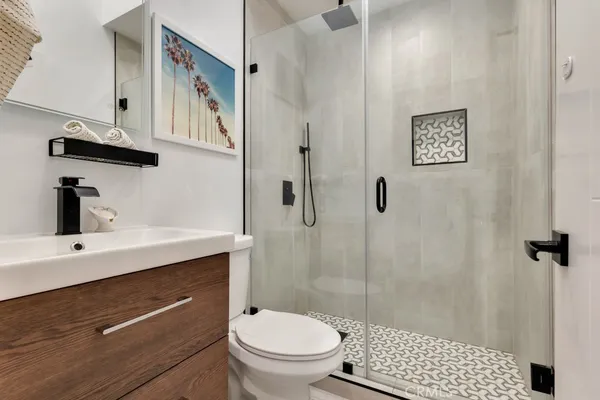 $1,849,000 | 1911 West Kenneth Road, Glendale, CA 91201