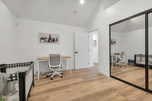 $1,849,000 | 1911 West Kenneth Road, Glendale, CA 91201