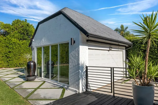 $1,849,000 | 1911 West Kenneth Road, Glendale, CA 91201