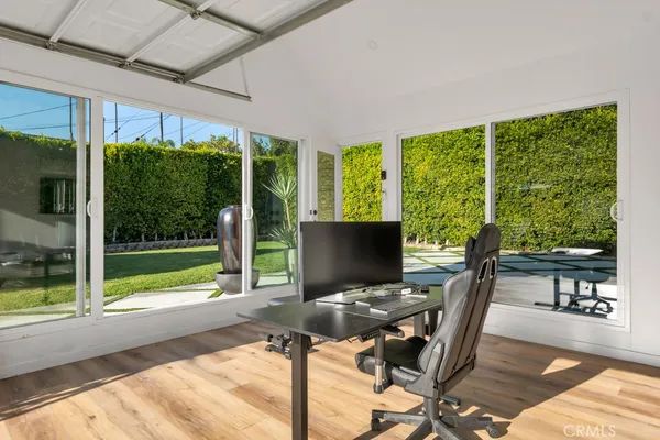 $1,849,000 | 1911 West Kenneth Road, Glendale, CA 91201