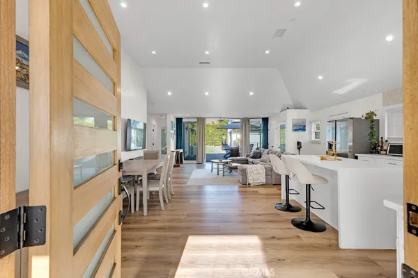 $1,849,000 | 1911 West Kenneth Road, Glendale, CA 91201