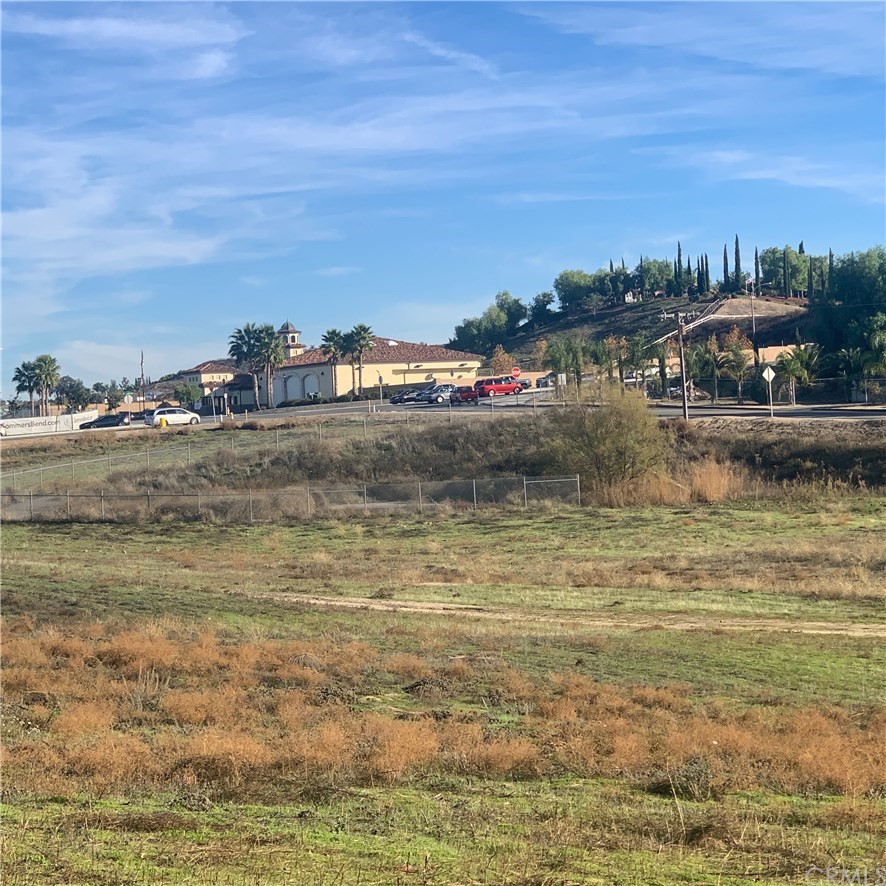 39970 Cantrell Road Temecula, CA 92591 - Photo 11 of 14 a view of a lake with houses