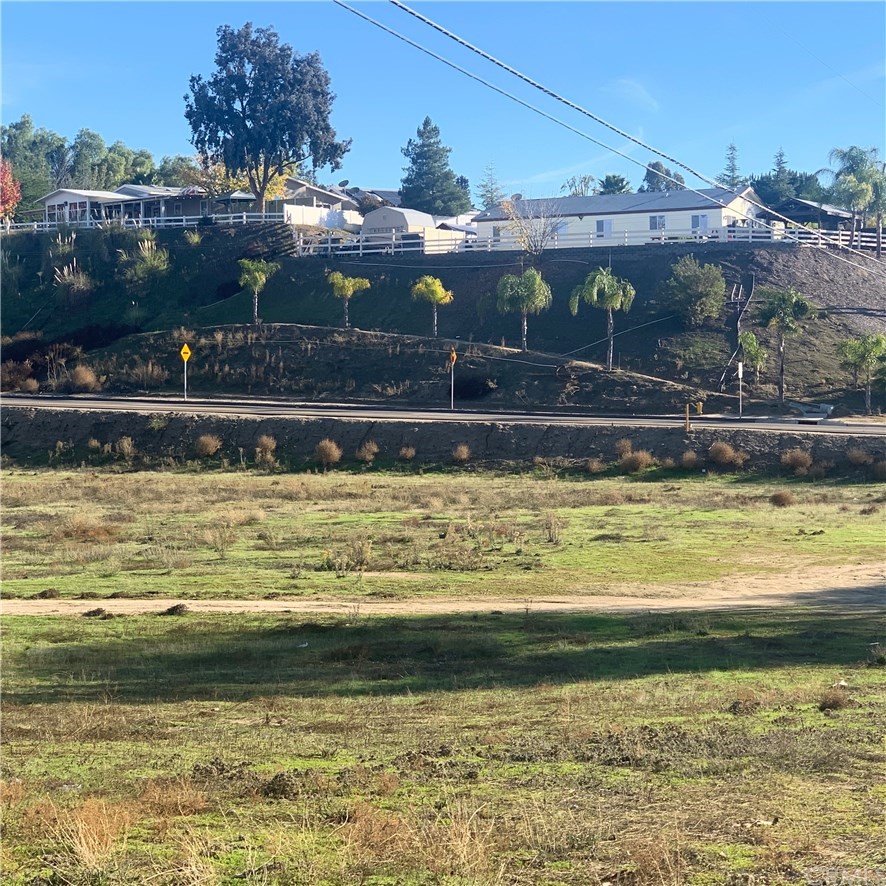 39970 Cantrell Road Temecula, CA 92591 - Photo 13 of 14 a view of a swimming pool