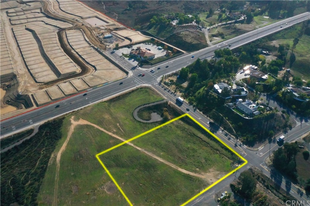 39970 Cantrell Road Temecula, CA 92591 - Photo 4 of 14 a view of a pool from a balcony