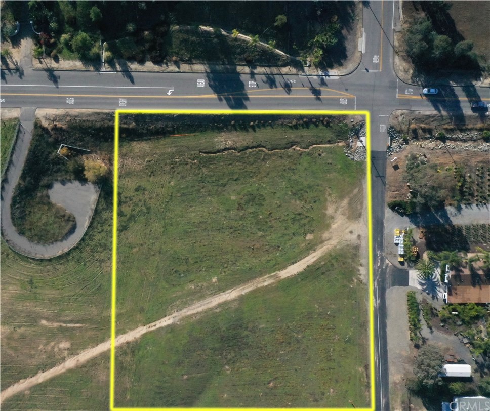 39970 Cantrell Road Temecula, CA 92591 - Photo 5 of 14 a view of swimming pool from a balcony