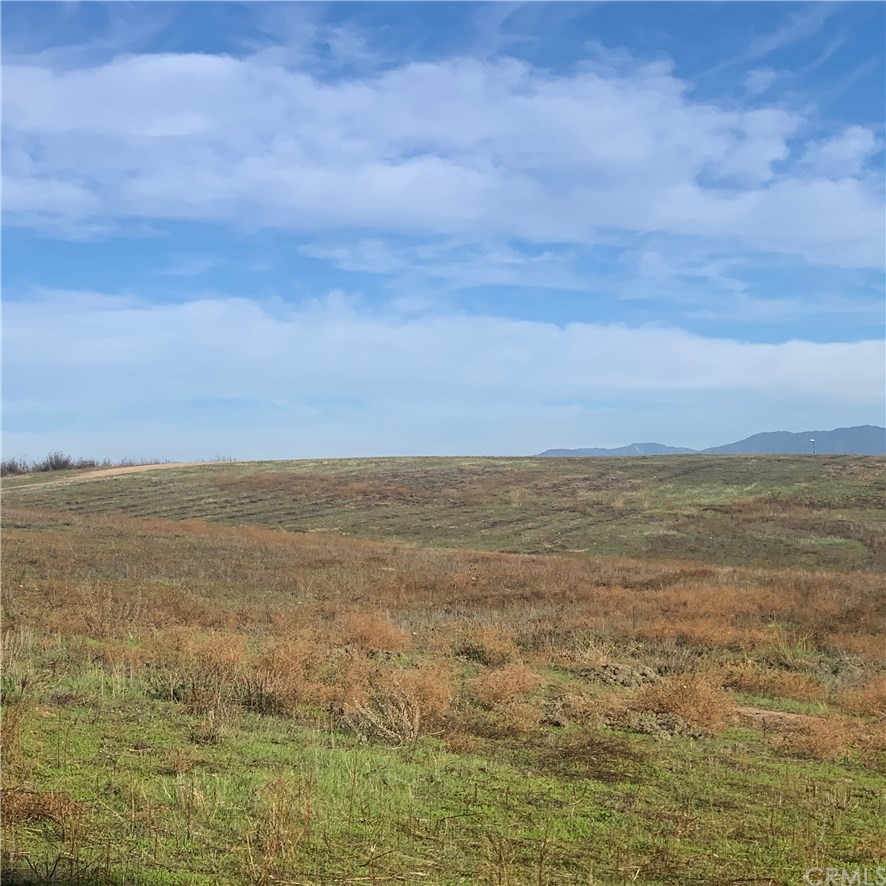 39970 Cantrell Road Temecula, CA 92591 - Photo 9 of 14 a view of an ocean