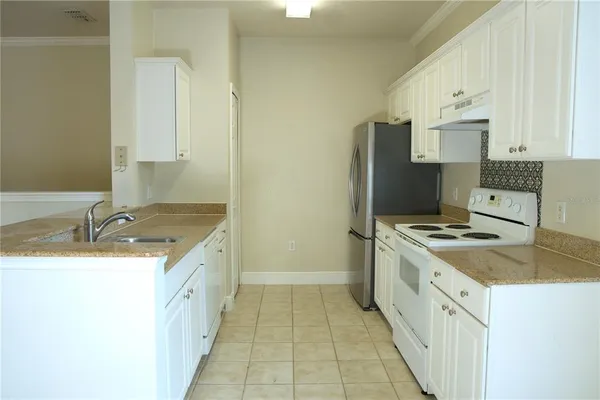 $1,825 | 233 Southern Pecan Circle, Unit 101, Winter Garden, FL 34787