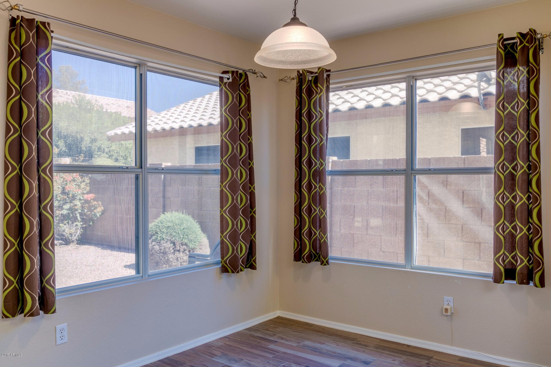 8948 West Kathleen Road Peoria, AZ 85382 - Photo 12 of 32