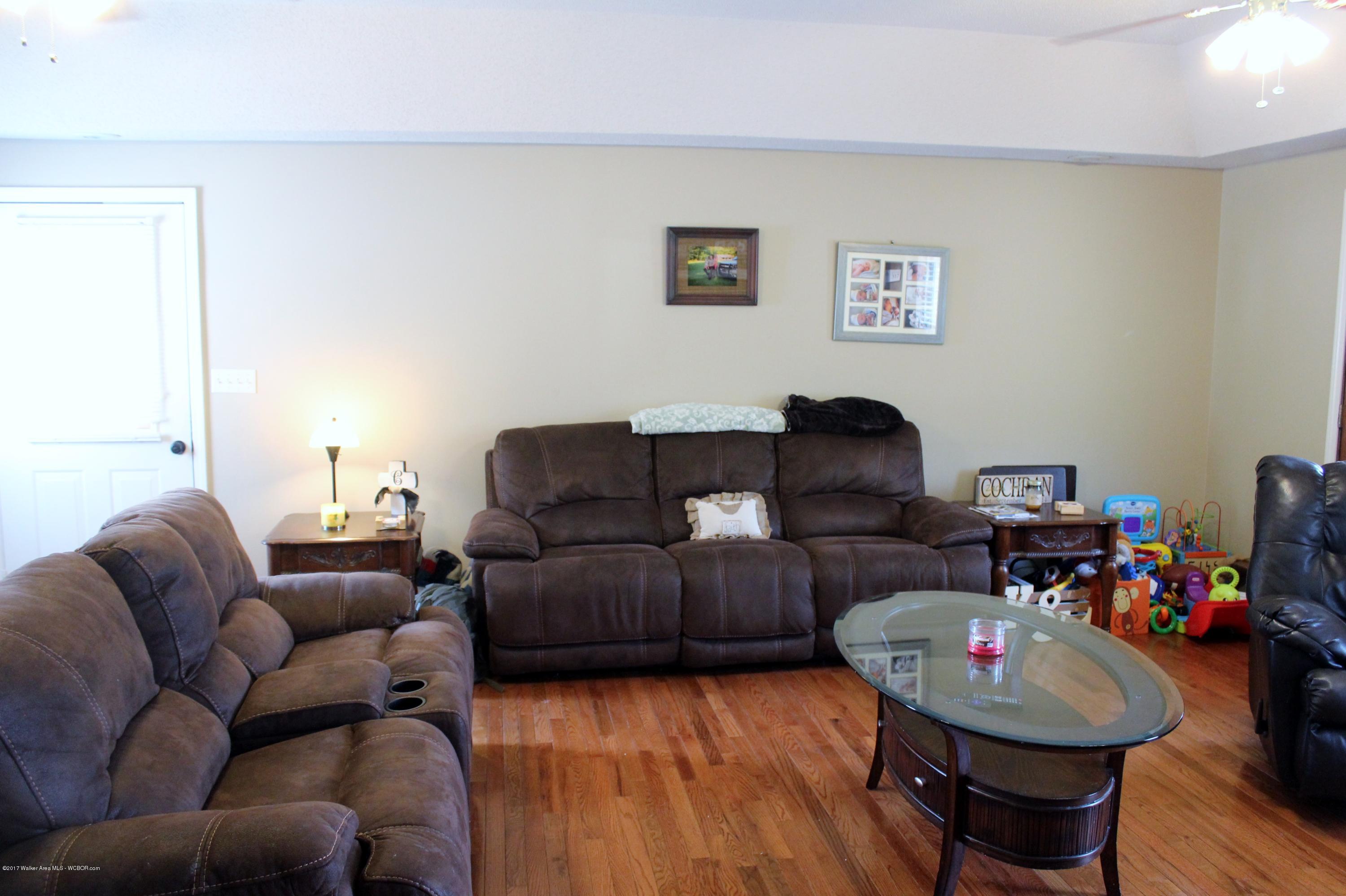 895 Court Road Winfield, AL 35594 - Photo 2 of 22 Gallery Image 2