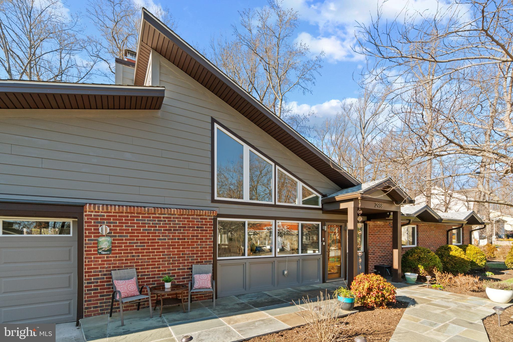 2988 Valley View Road Annapolis, MD 21401 - Photo 16 of 68 Front entrance with hardscape