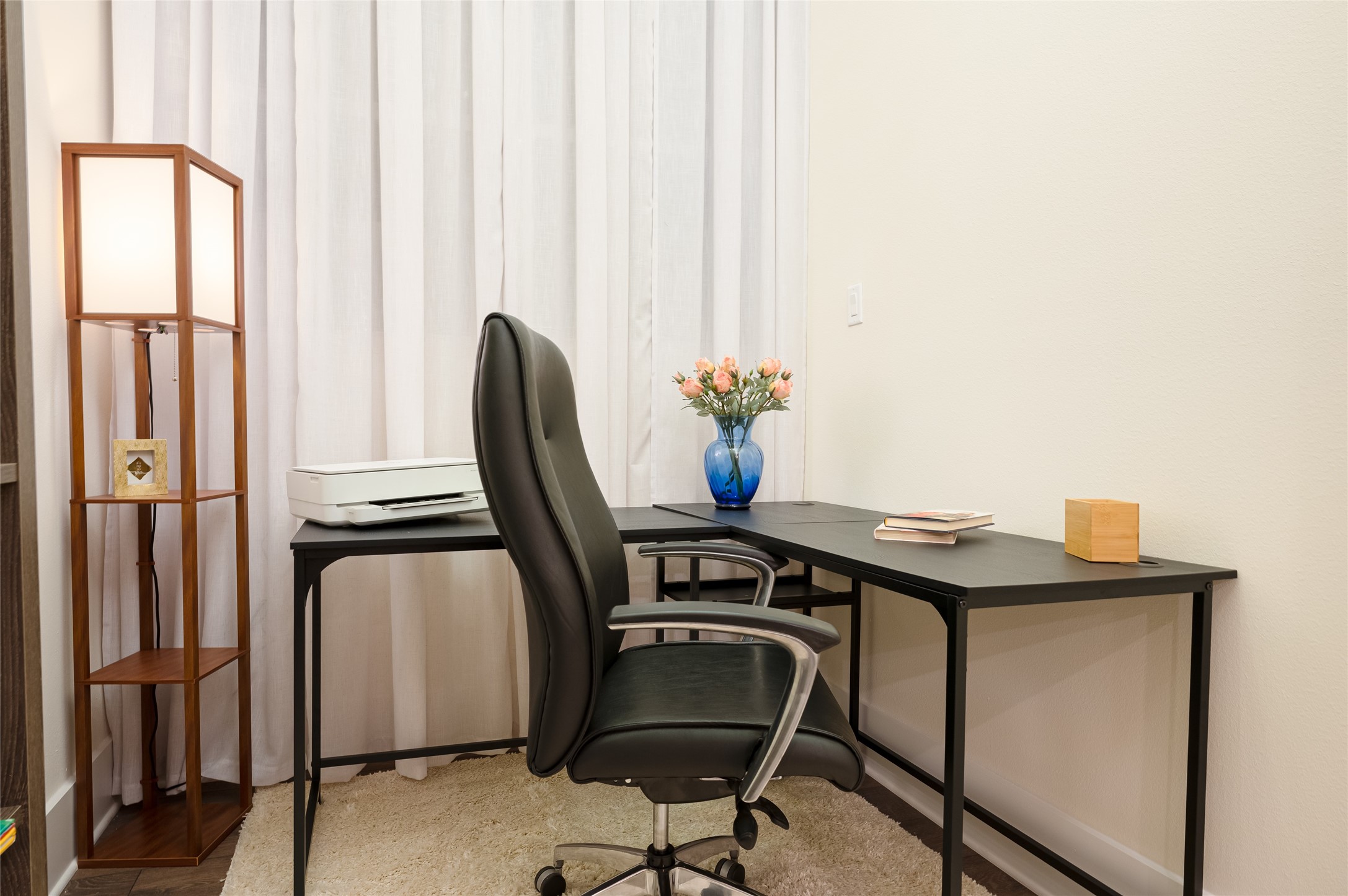 917 Thompson Street Houston, TX 77007 - Photo 45 of 48 a view of a workspace with furniture and a window