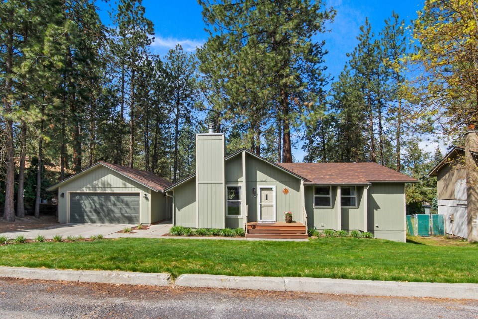 11125 North Astor Road Spokane, WA 99218 - Photo 2 of 21
