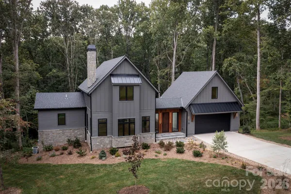$1,329,000 | 25 Ted Linn Drive, Fairview, NC 28730
