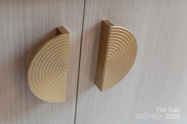 $1,349,000 | 25 Ted Linn Drive, Fairview, NC 28730