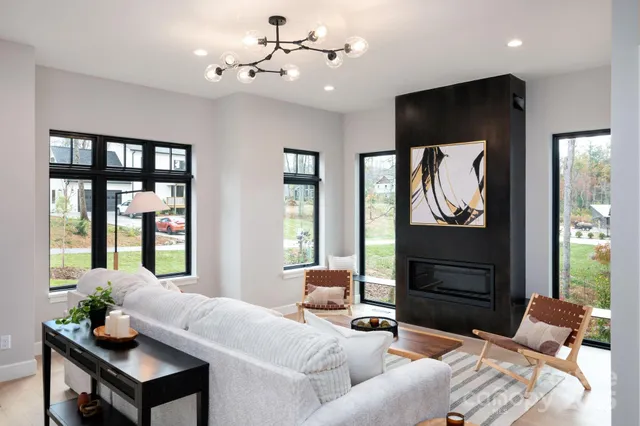 $1,349,000 | 25 Ted Linn Drive, Fairview, NC 28730