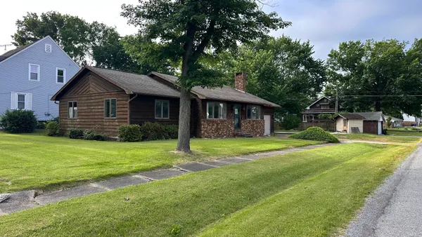 $109,000 | 202 North Van Buren Street, West Frankfort, IL 62896