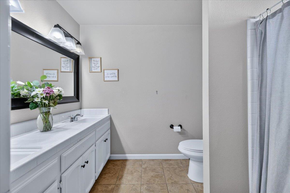 16935 Karen Road Madera, CA 93636 - Photo 34 of 41