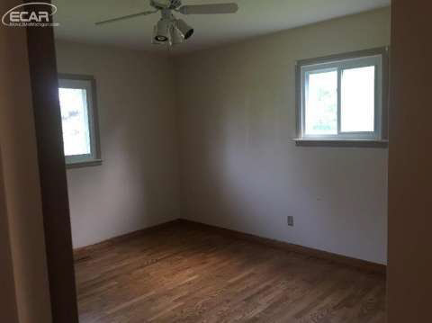8168 Hartland Road Fenton, MI 48430 - Photo 14 of 19 20443969-13.JPG