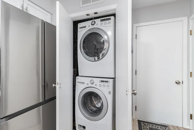 $174,900 | 7859 85th Court North, Brooklyn Park, MN 55445