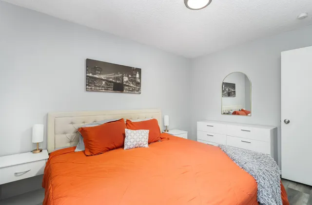 $174,900 | 7859 85th Court North, Brooklyn Park, MN 55445