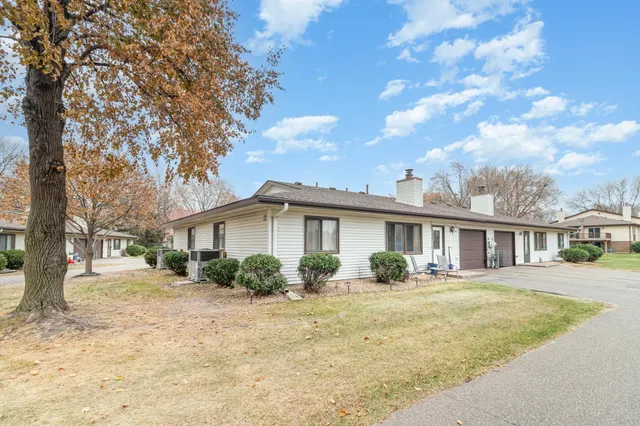 $174,900 | 7859 85th Court North, Brooklyn Park, MN 55445