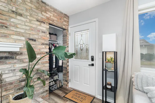 $174,900 | 7859 85th Court North, Brooklyn Park, MN 55445