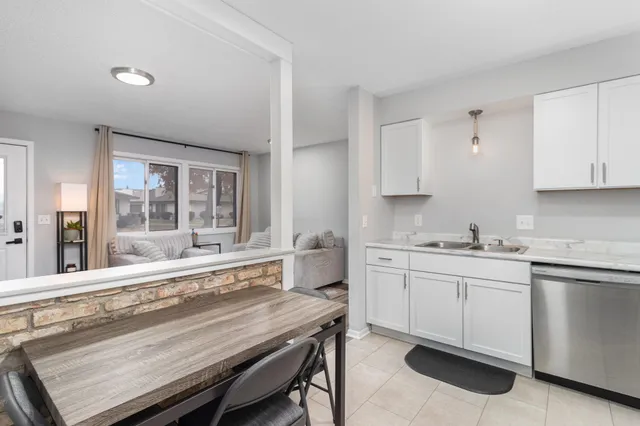 $174,900 | 7859 85th Court North, Brooklyn Park, MN 55445