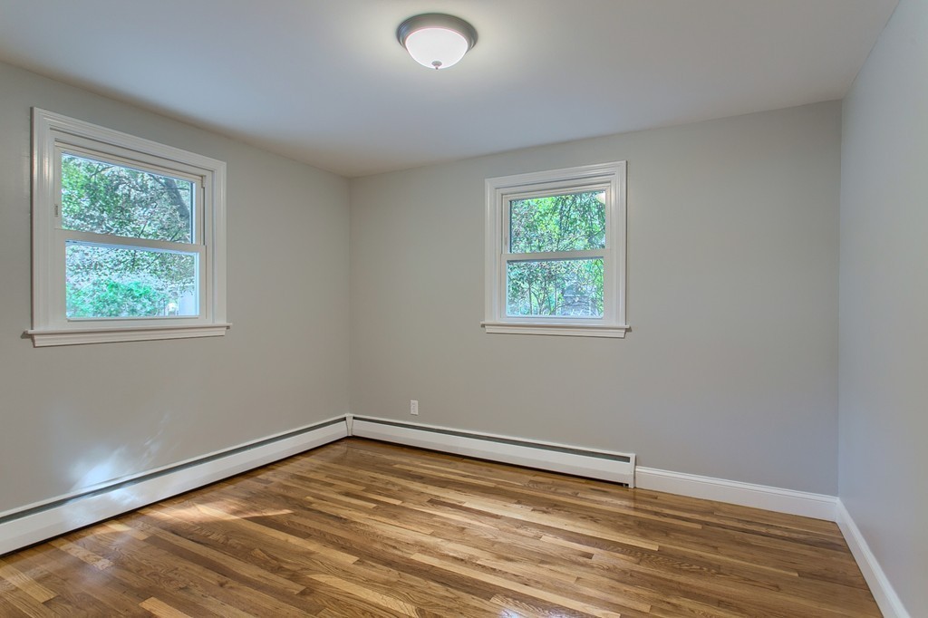 19 Apple Tree Road Tewksbury, MA 01876 - Photo 13 of 27 Gallery Image 13