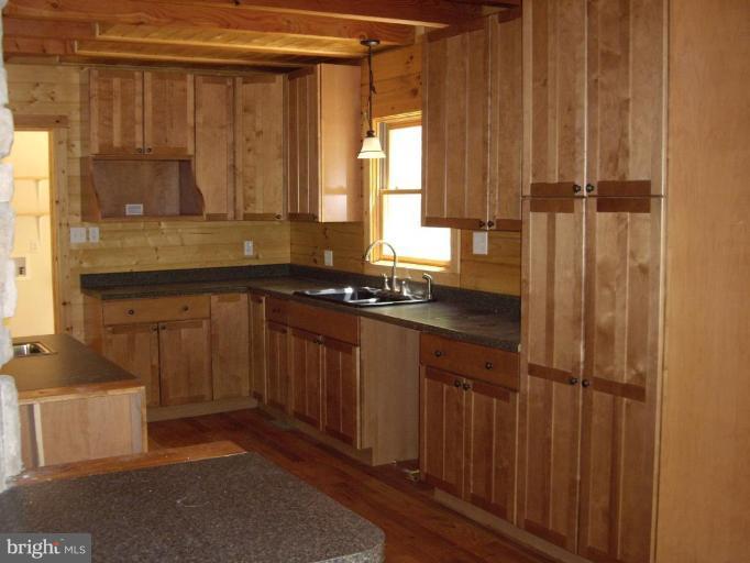 174 Mosby Springs Road Linden, VA 22642 - Photo 7 of 30 So much space to work in!