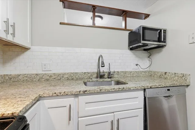 $340,000 | 25 Cortez Drive, Unit 57, Nashua, NH 03062