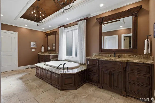 $1,769,000 | 5 Downey Lane, Olivette, MO 63132