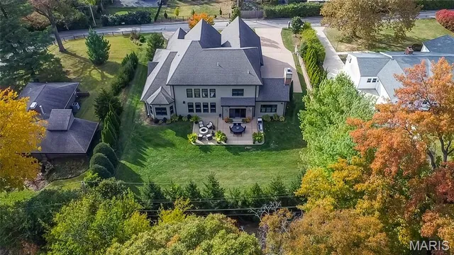 $1,769,000 | 5 Downey Lane, Olivette, MO 63132