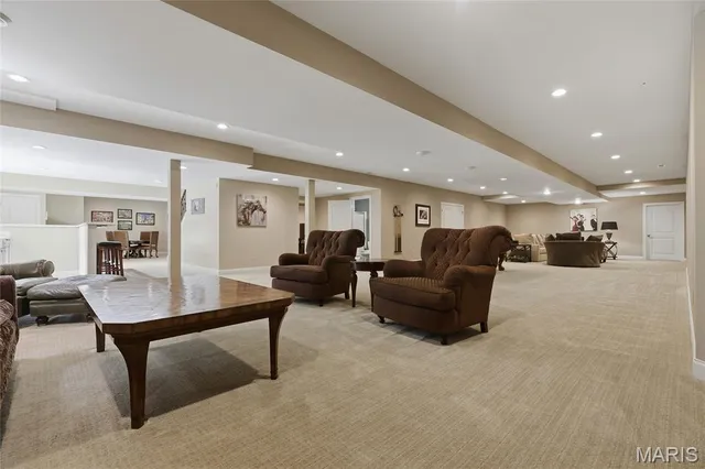 $1,769,000 | 5 Downey Lane, Olivette, MO 63132