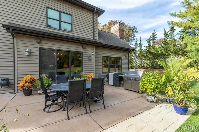 $1,769,000 | 5 Downey Lane, Olivette, MO 63132