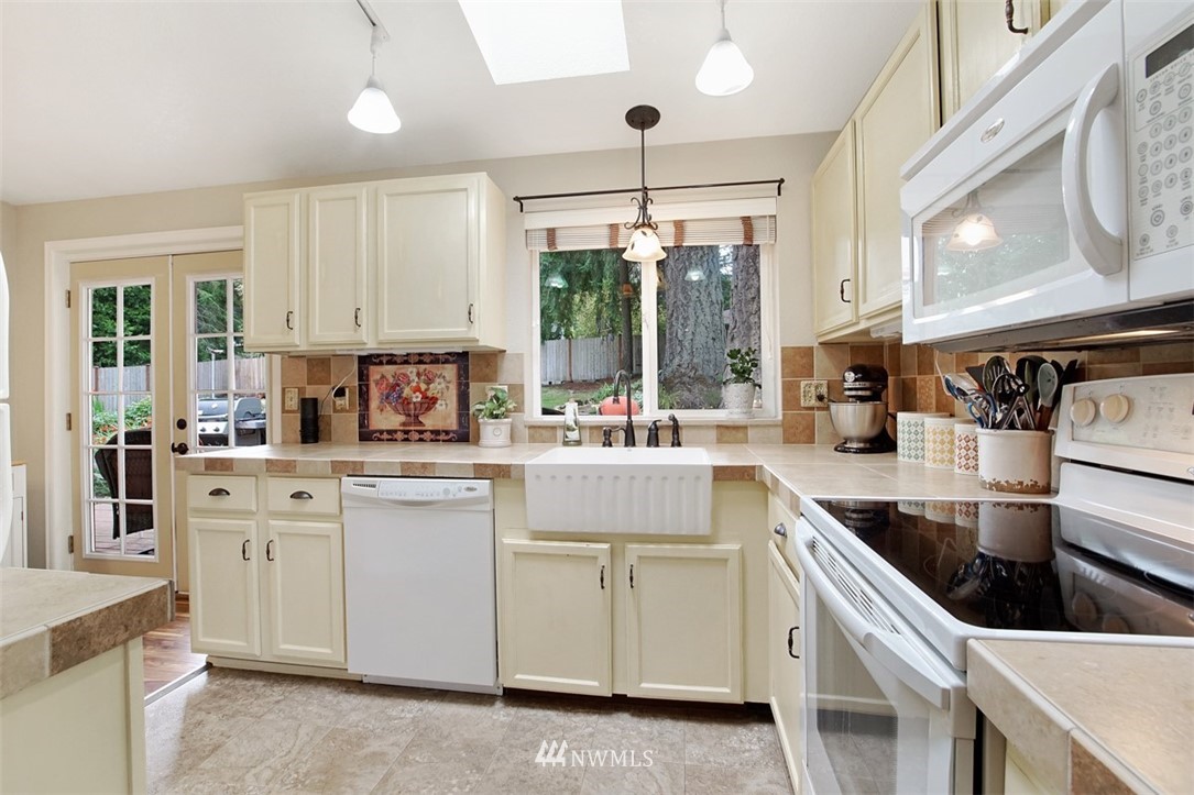 1610 Diamond Road Southeast Lacey, WA 98503 - Photo 10 of 25 Gallery Image 10