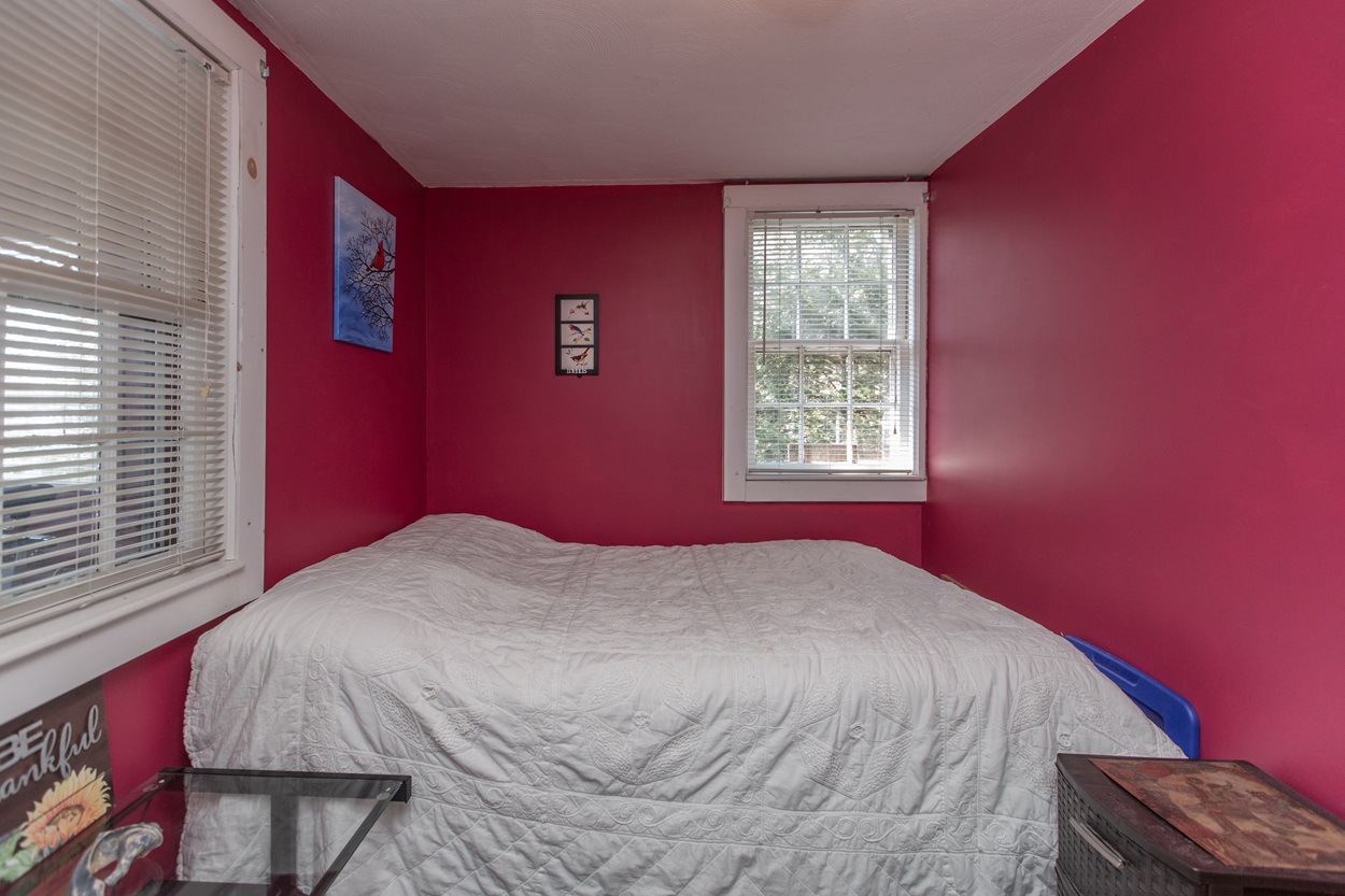 8 Bell Road Windham, NH 03087 - Photo 12 of 40