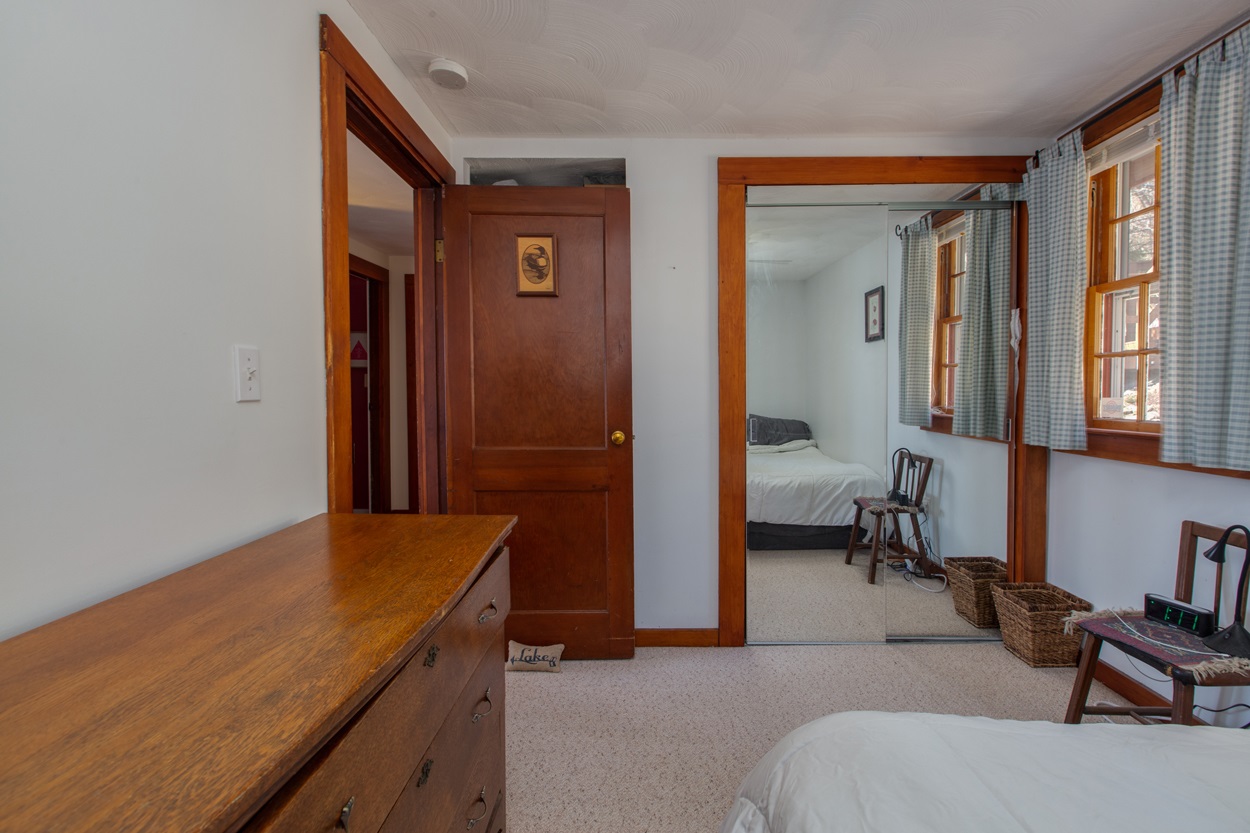 8 Bell Road Windham, NH 03087 - Photo 15 of 40
