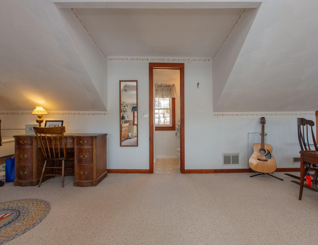 8 Bell Road Windham, NH 03087 - Photo 18 of 40
