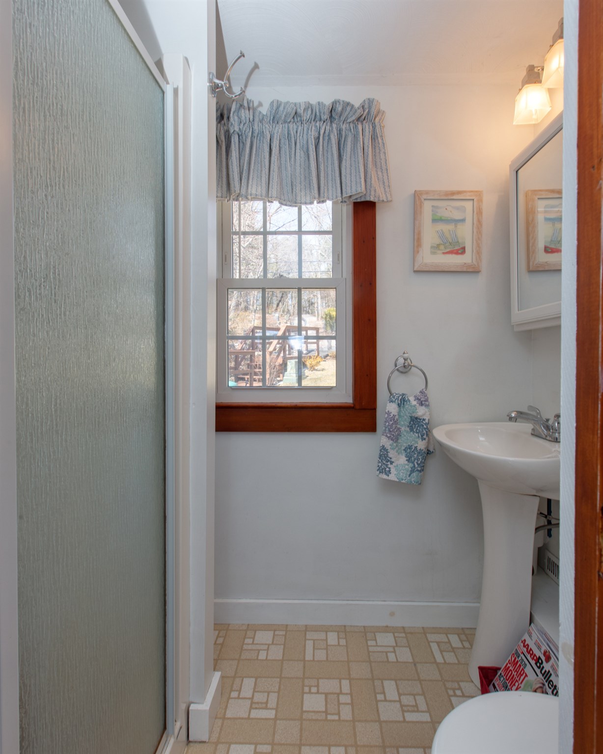 8 Bell Road Windham, NH 03087 - Photo 24 of 40