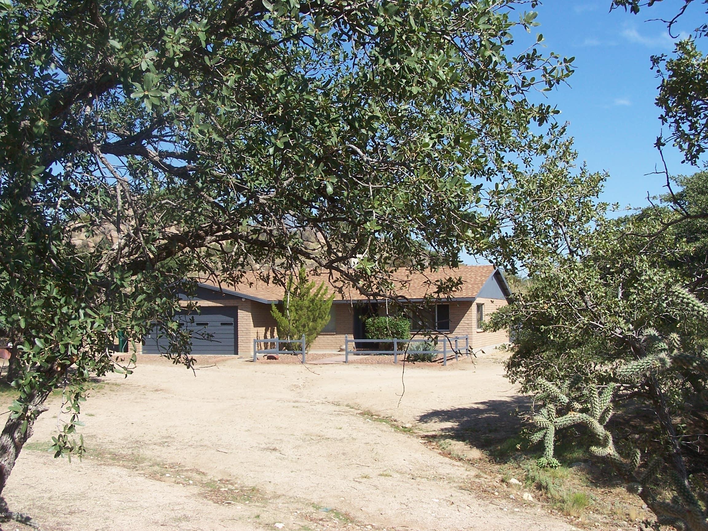 1880 South Cody Loop Road Oracle, AZ 85623 - Photo 23 of 28
