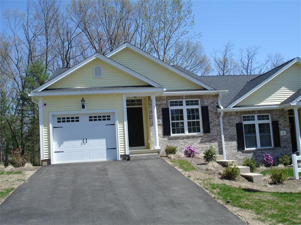 34 Beech Hill Road, Unit 13 West Springfield, MA 01089 - Photo 1 of 4 Gallery Image 1