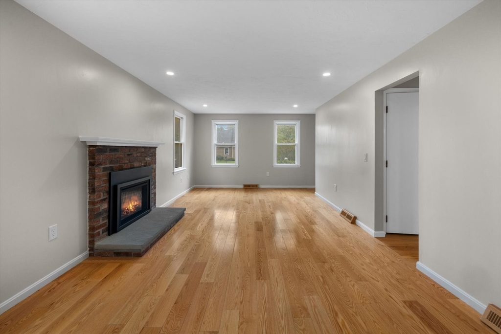 76 Woodridge Road Duxbury, MA 02332 - Photo 7 of 42