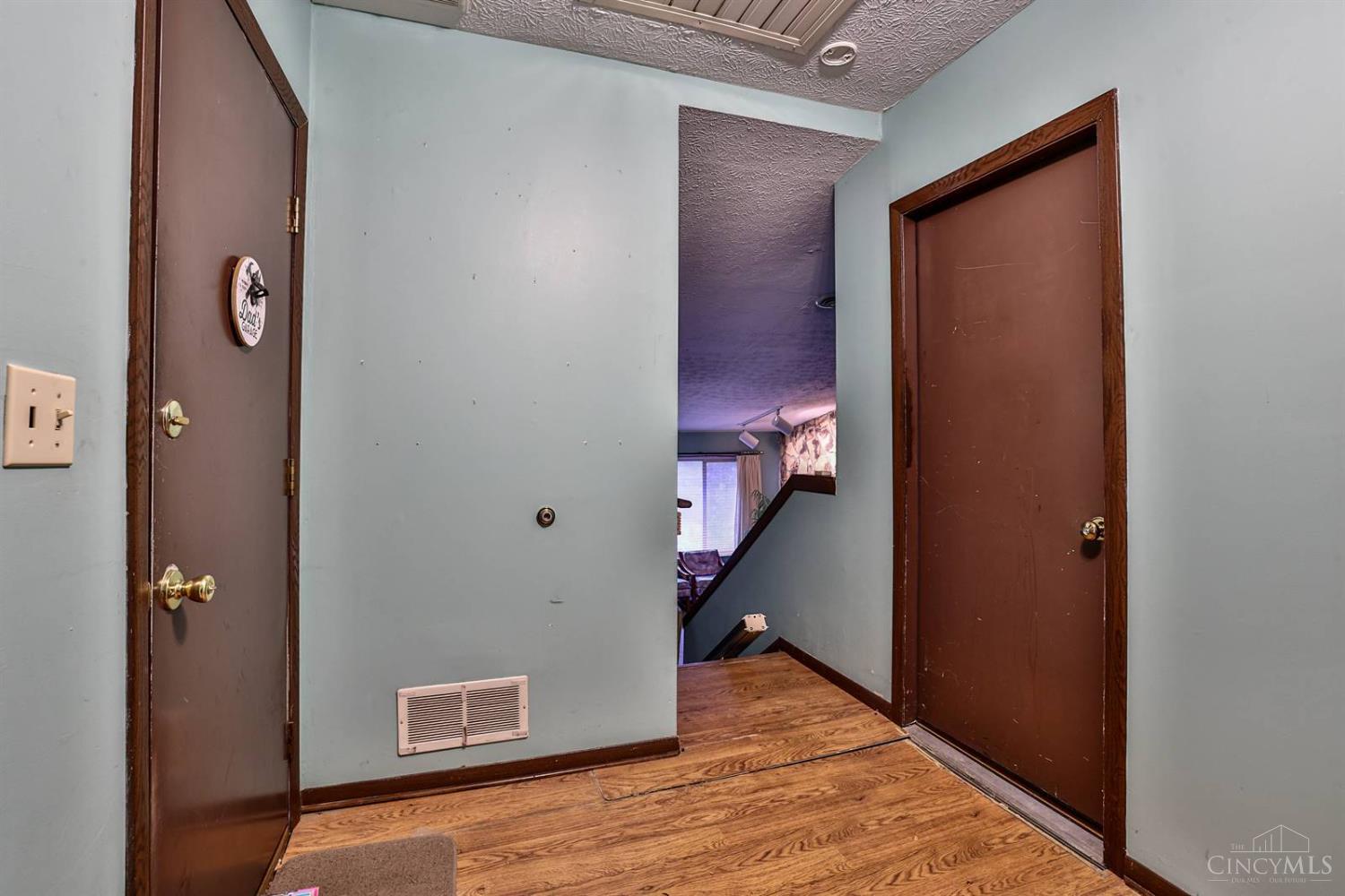 1583 Hunter Road Fairfield, OH 45014 - Photo 5 of 32 Gallery Image 5
