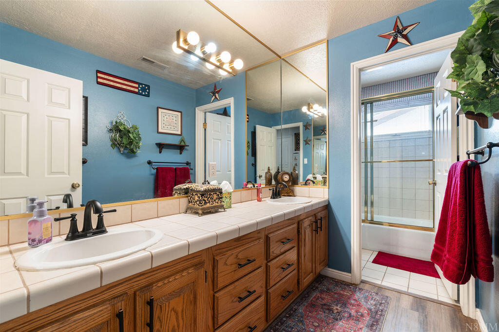 545 South Valley View Drive, Unit 67 St. George, UT 84770 - Photo 31 of 45 family bath