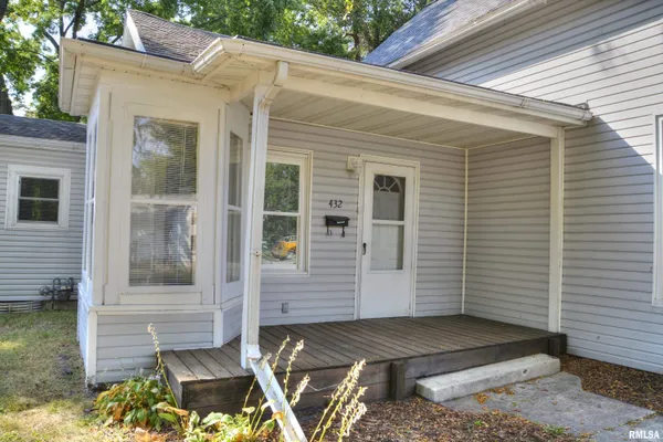 $79,900 | 432 North Randolph Street, Macomb, IL 61455