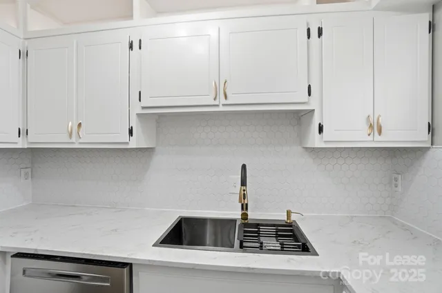 $1,400 | 4605 Coronado Drive, Charlotte, NC 28212