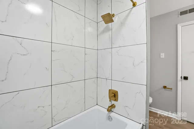 $1,400 | 4605 Coronado Drive, Charlotte, NC 28212