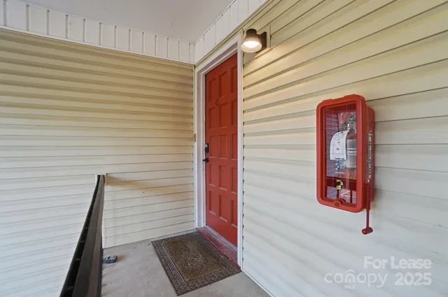 $1,400 | 4605 Coronado Drive, Charlotte, NC 28212