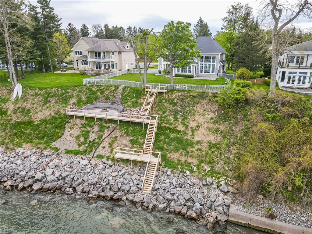 840 Lake Road Webster, NY 14580 - Photo 4 of 50