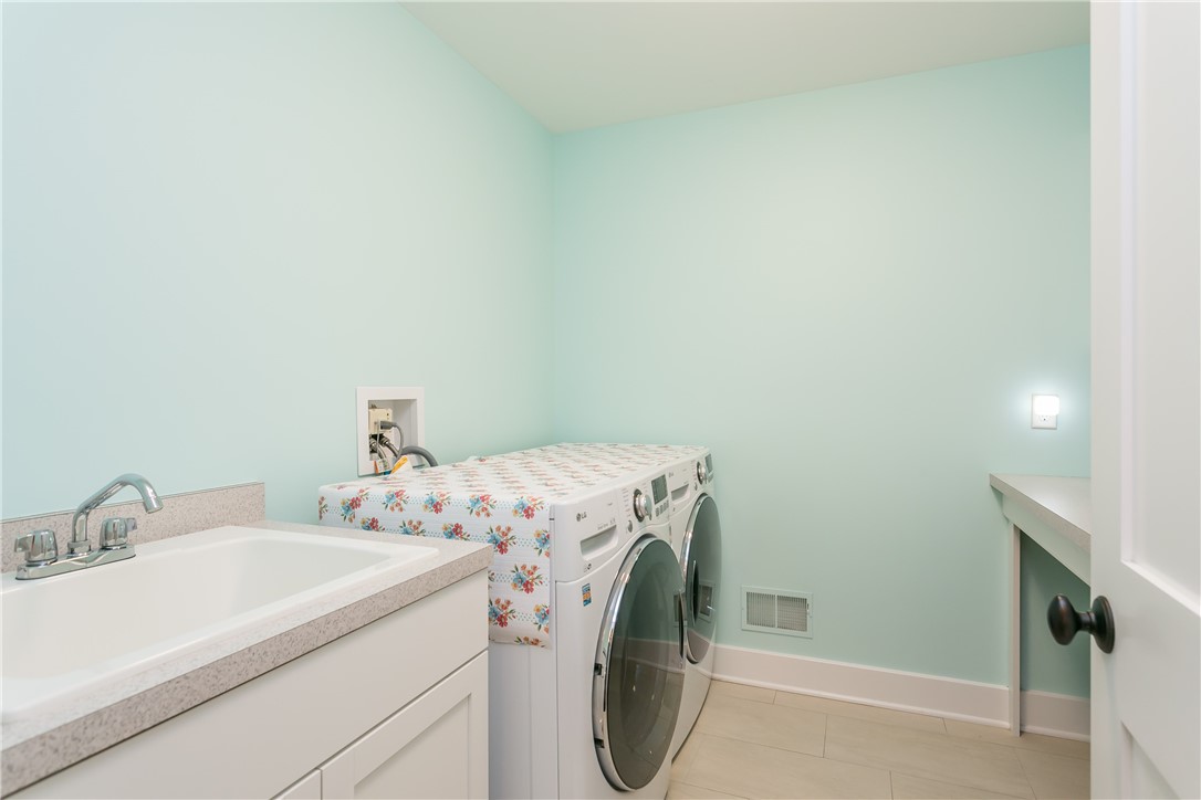 840 Lake Road Webster, NY 14580 - Photo 41 of 50